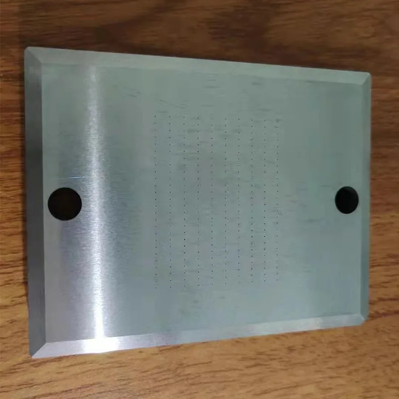 لماذا تعتبر أجزاء معالجة المعادن الدقيقة المسامية الدقيقة ضرورية للتطبيقات الصناعية المتقدمة؟