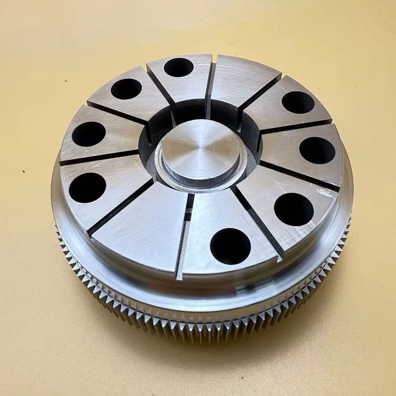 الأجزاء المسننة لمخارط التحكم العددي باستخدام الحاسب الآلي